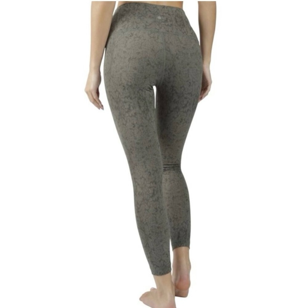 NEW Yogalicious Water Droplet Sage Green High Rise Ankle Cropped Legging Small S